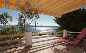 Apartment Milka By The Sea