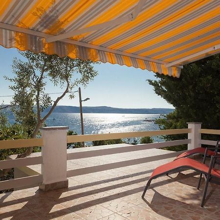 Apartment Milka By The Sea Karlobag Exteriér fotografie