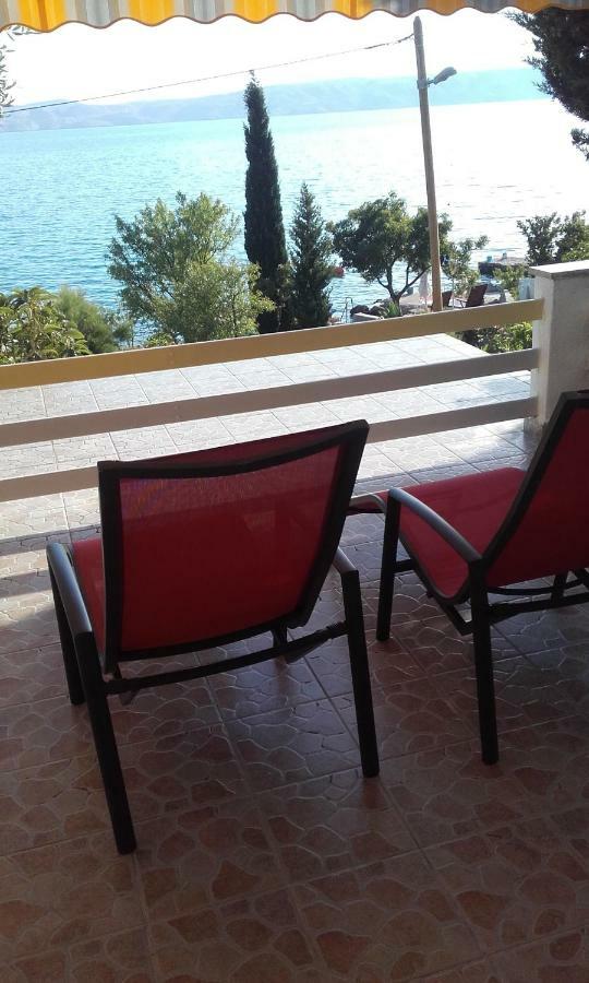 Apartment Milka By The Sea Karlobag Exteriér fotografie